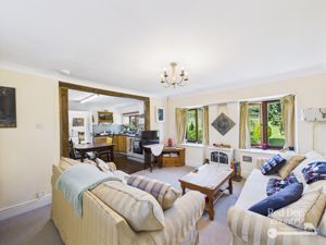 Sitting Room- click for photo gallery